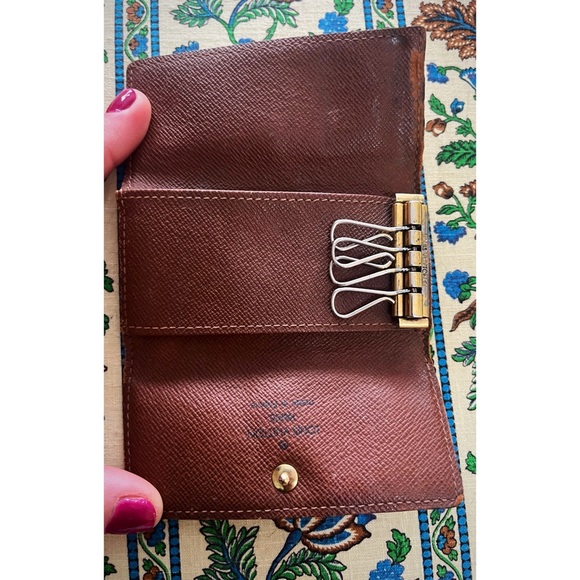 Louis Vuitton Monogram Canvas Key Pouch Wallet - Brown with Gold Button - Picture 4 of 4